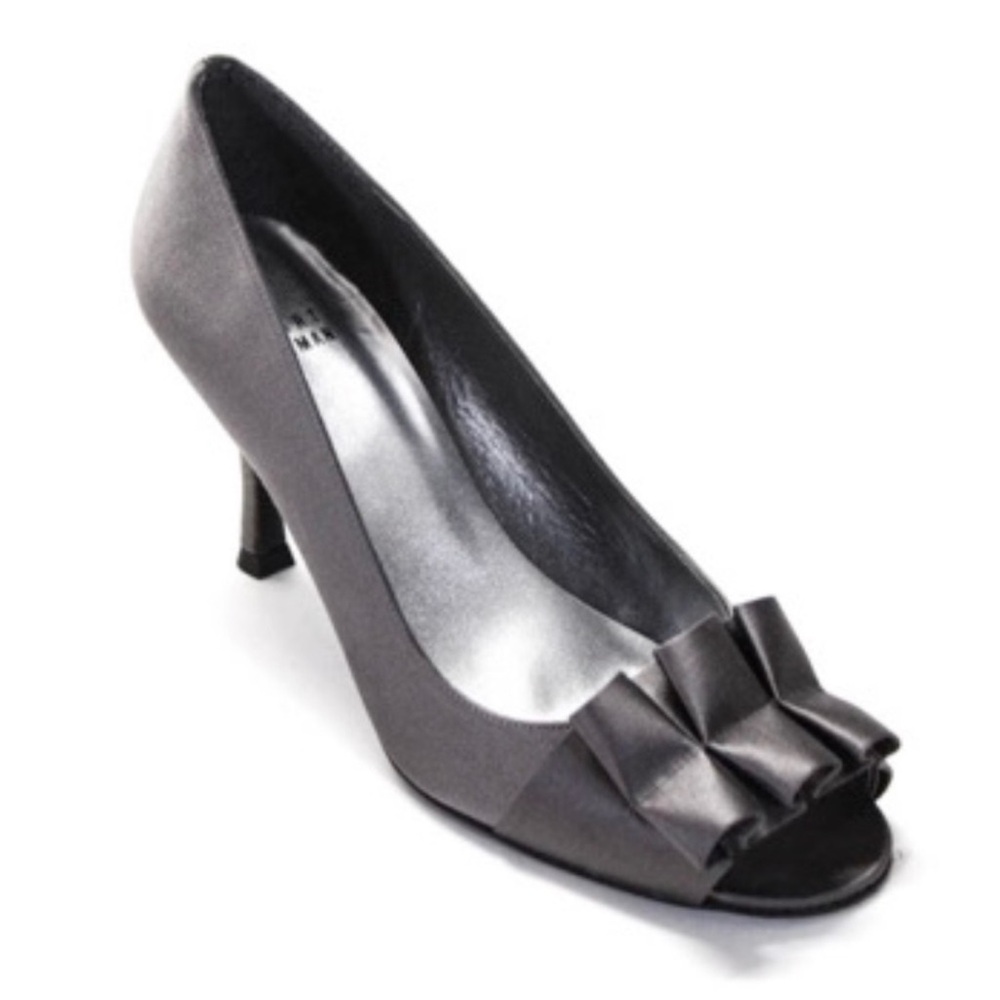 Stuart Weitzman Gigritz Pewter Satin High Heel Pumps Size 8 Wedding Guest Formal